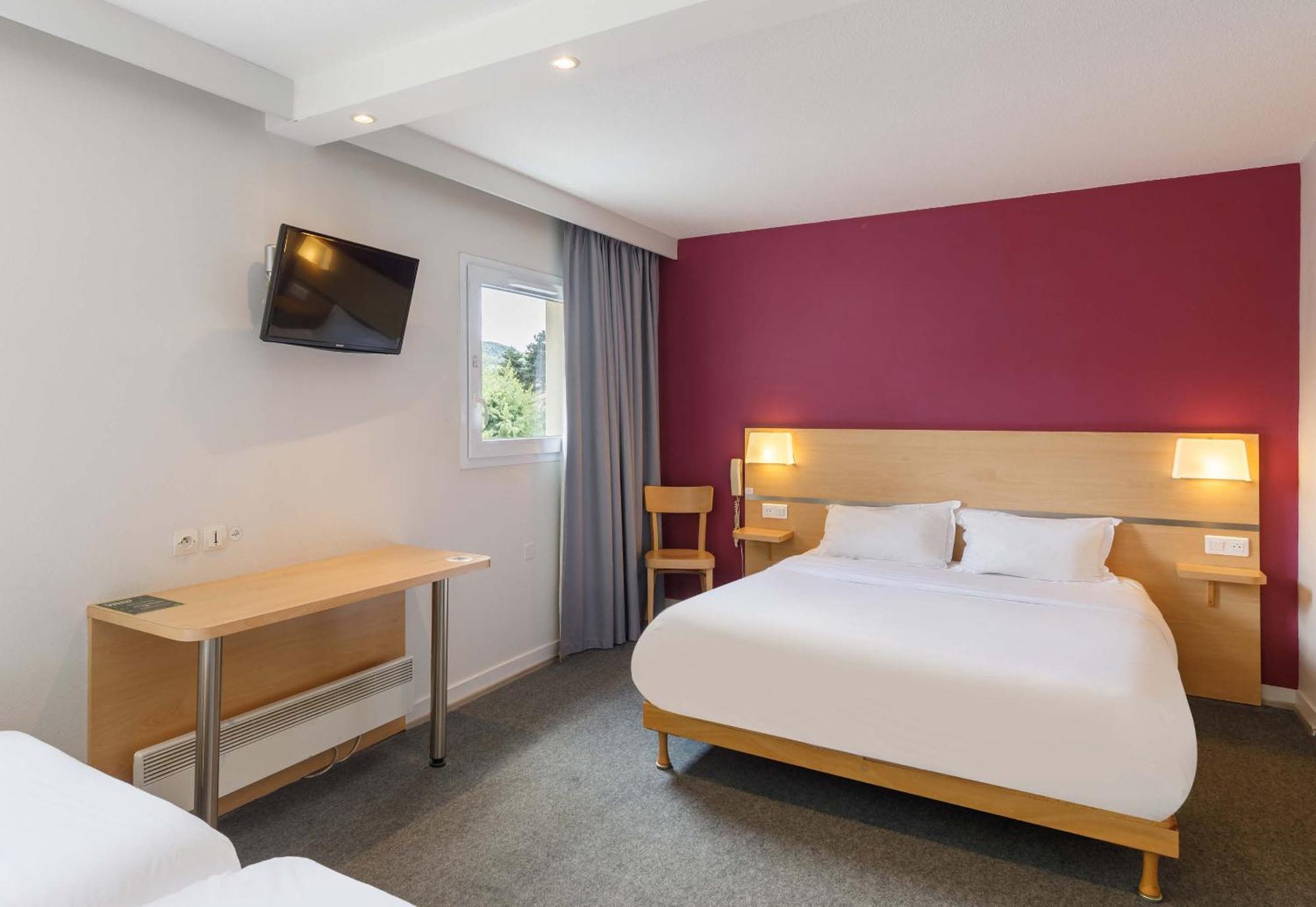 B&B Hotel Le Puy-En-Velay Vals-pres-le-Puy Bagian luar foto