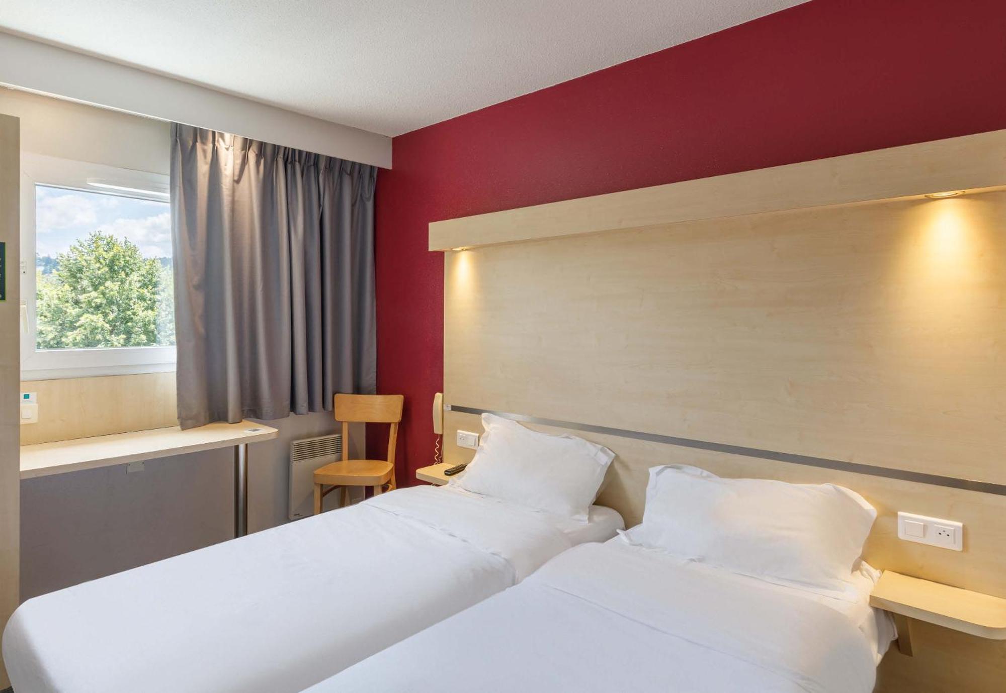 B&B Hotel Le Puy-En-Velay Vals-pres-le-Puy Bagian luar foto