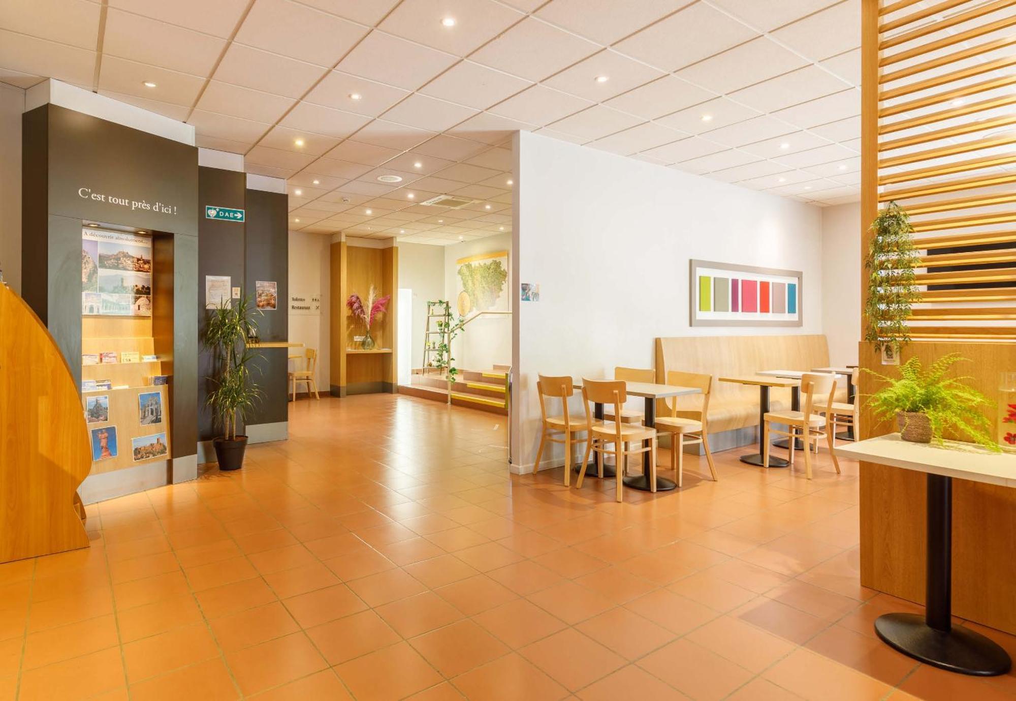B&B Hotel Le Puy-En-Velay Vals-pres-le-Puy Bagian luar foto