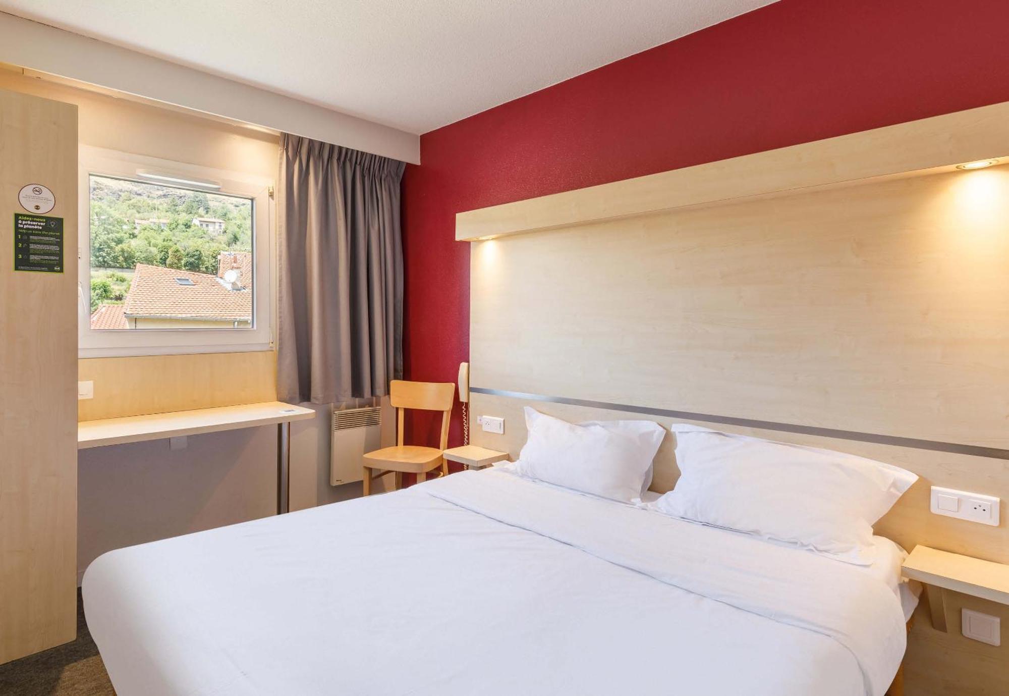 B&B Hotel Le Puy-En-Velay Vals-pres-le-Puy Bagian luar foto